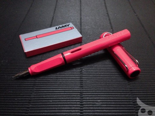 Lamy Neon Coral-06