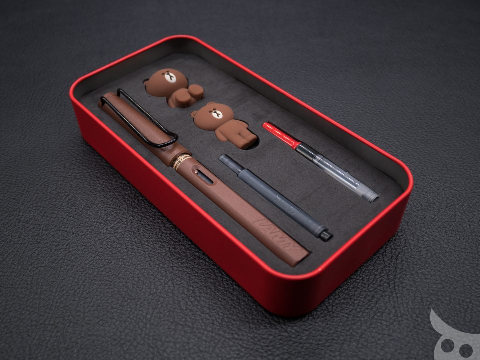 lamy-x-line-friends-brown-in-red-09