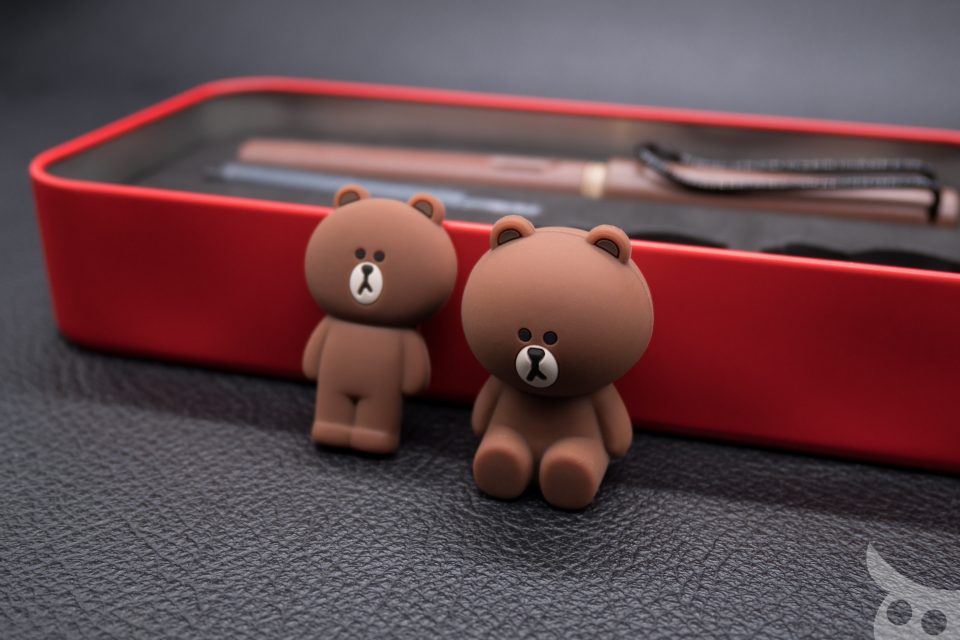 lamy-x-line-friends-brown-in-red-12